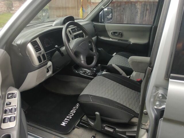 Серый Мицубиси Паджеро Спорт, объемом двигателя 3 л и пробегом 207 тыс. км за 6500 $, фото 15 на Automoto.ua