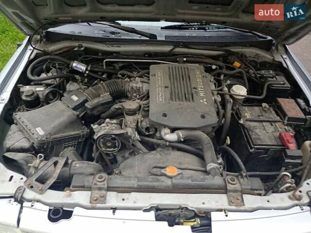 Серый Мицубиси Паджеро Спорт, объемом двигателя 0 л и пробегом 207 тыс. км за 8000 $, фото 15 на Automoto.ua