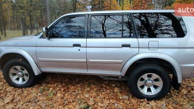 Серый Мицубиси Паджеро Спорт, объемом двигателя 0 л и пробегом 207 тыс. км за 8000 $, фото 2 на Automoto.ua