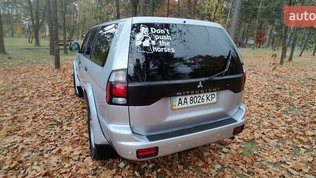 Серый Мицубиси Паджеро Спорт, объемом двигателя 0 л и пробегом 207 тыс. км за 8000 $, фото 8 на Automoto.ua