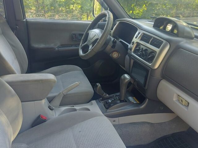 Серый Мицубиси Паджеро Спорт, объемом двигателя 3 л и пробегом 198 тыс. км за 7500 $, фото 5 на Automoto.ua