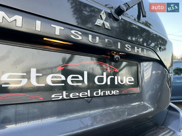 Серый Мицубиси Паджеро Спорт, объемом двигателя 2.97 л и пробегом 322 тыс. км за 8799 $, фото 23 на Automoto.ua