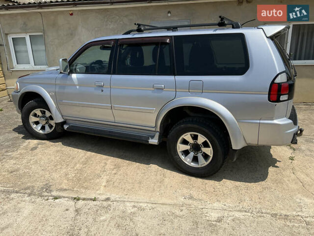 Серый Мицубиси Паджеро Спорт, объемом двигателя 2.48 л и пробегом 395 тыс. км за 9500 $, фото 4 на Automoto.ua