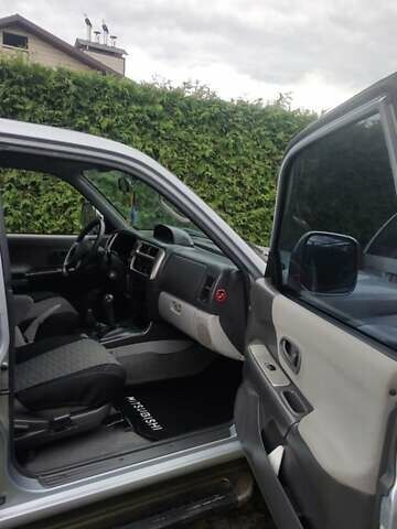 Серый Мицубиси Паджеро Спорт, объемом двигателя 0 л и пробегом 207 тыс. км за 8000 $, фото 20 на Automoto.ua