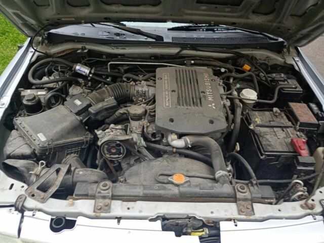 Серый Мицубиси Паджеро Спорт, объемом двигателя 3 л и пробегом 207 тыс. км за 6500 $, фото 5 на Automoto.ua