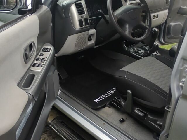 Серый Мицубиси Паджеро Спорт, объемом двигателя 3 л и пробегом 207 тыс. км за 6500 $, фото 8 на Automoto.ua