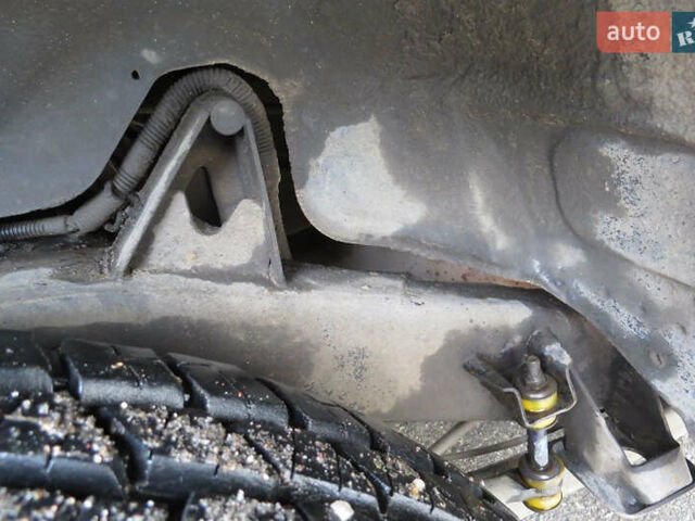 Сірий Міцубісі Паджеро Спорт, об'ємом двигуна 2.97 л та пробігом 220 тис. км за 10500 $, фото 29 на Automoto.ua