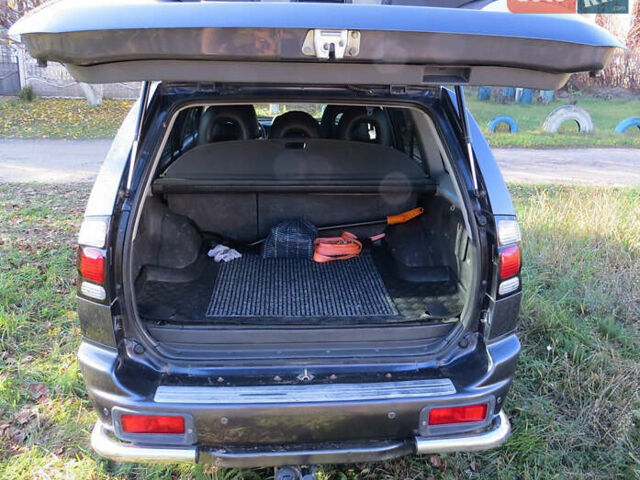 Сірий Міцубісі Паджеро Спорт, об'ємом двигуна 2.97 л та пробігом 220 тис. км за 10500 $, фото 6 на Automoto.ua