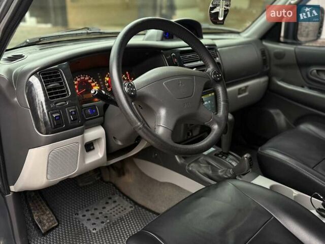 Серый Мицубиси Паджеро Спорт, объемом двигателя 2.97 л и пробегом 322 тыс. км за 7700 $, фото 9 на Automoto.ua