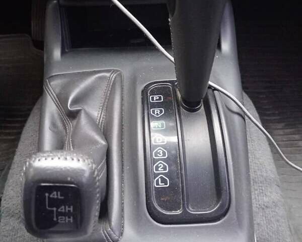 Серый Мицубиси Паджеро Спорт, объемом двигателя 0 л и пробегом 207 тыс. км за 8000 $, фото 4 на Automoto.ua