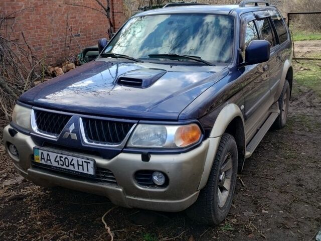 Серый Мицубиси Паджеро Спорт, объемом двигателя 2.5 л и пробегом 360 тыс. км за 8382 $, фото 3 на Automoto.ua