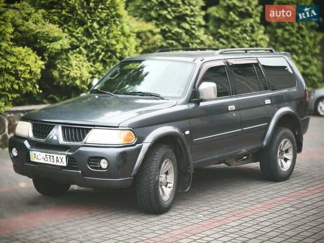 Сірий Міцубісі Паджеро Спорт, об'ємом двигуна 3 л та пробігом 375 тис. км за 8000 $, фото 2 на Automoto.ua