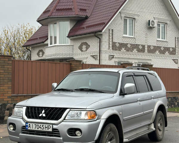 Серый Мицубиси Паджеро Спорт, объемом двигателя 3 л и пробегом 235 тыс. км за 8400 $, фото 5 на Automoto.ua