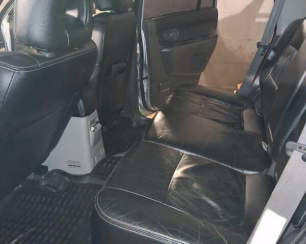 Сірий Міцубісі Паджеро Спорт, об'ємом двигуна 2.5 л та пробігом 260 тис. км за 10500 $, фото 5 на Automoto.ua