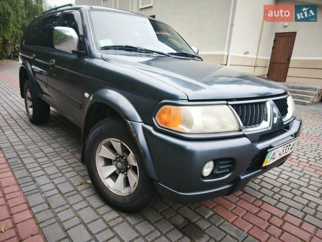 Сірий Міцубісі Паджеро Спорт, об'ємом двигуна 3 л та пробігом 375 тис. км за 8000 $, фото 1 на Automoto.ua