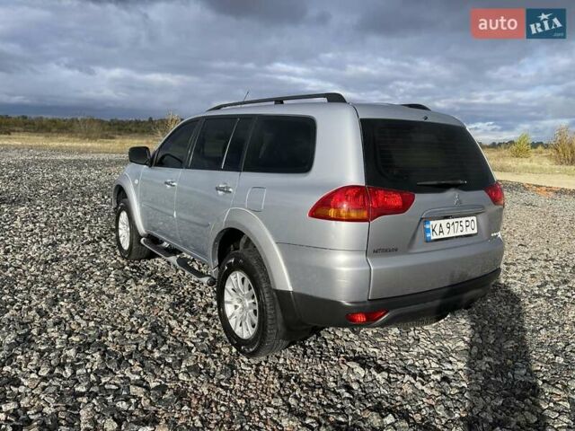 Мицубиси Паджеро Спорт 2010 в Киеве на Automoto.ua Серый Мицубиси Паджеро Спорт, объемом двигателя 2.5 л и пробегом 176 тыс. км за 14000 $, фото 14 на Automoto.ua