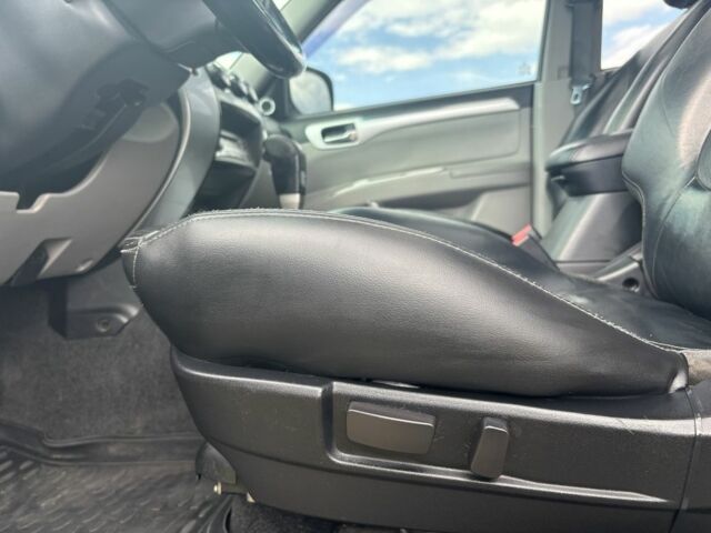 Сірий Міцубісі Паджеро Спорт, об'ємом двигуна 2.5 л та пробігом 170 тис. км за 13500 $, фото 12 на Automoto.ua