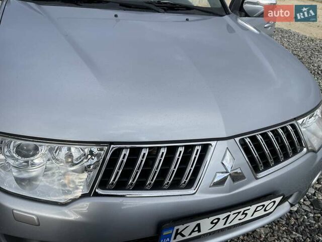 Мицубиси Паджеро Спорт 2010 в Киеве на Automoto.ua Серый Мицубиси Паджеро Спорт, объемом двигателя 2.5 л и пробегом 176 тыс. км за 14000 $, фото 25 на Automoto.ua
