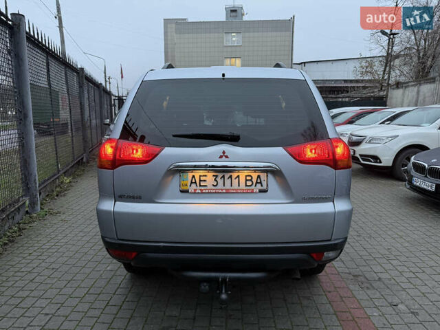 Серый Мицубиси Паджеро Спорт, объемом двигателя 2.5 л и пробегом 107 тыс. км за 12900 $, фото 15 на Automoto.ua