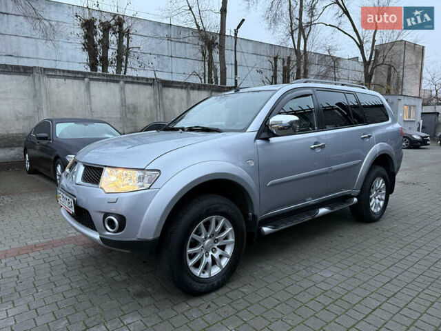 Серый Мицубиси Паджеро Спорт, объемом двигателя 2.5 л и пробегом 107 тыс. км за 12900 $, фото 21 на Automoto.ua