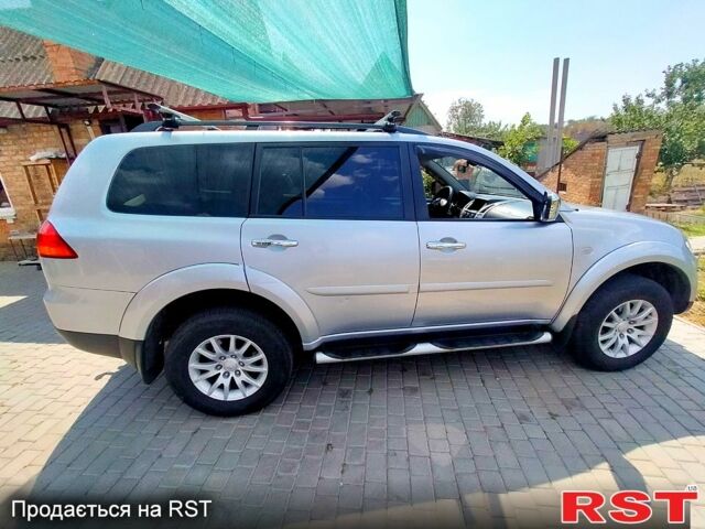 Міцубісі Паджеро Спорт 2010 у Никополе на Automoto.ua Сірий Міцубісі Паджеро Спорт, об'ємом двигуна 2.5 л та пробігом 107 тис. км за 11500 $, фото 1 на Automoto.ua