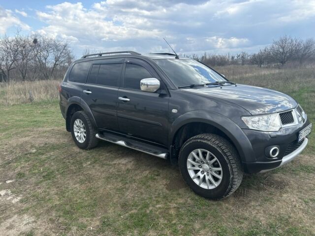 Сірий Міцубісі Паджеро Спорт, об'ємом двигуна 2.5 л та пробігом 170 тис. км за 13500 $, фото 1 на Automoto.ua