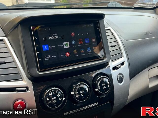 Серый Мицубиси Паджеро Спорт, объемом двигателя 2.5 л и пробегом 150 тыс. км за 16700 $, фото 8 на Automoto.ua