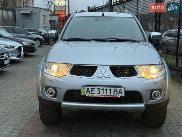 Серый Мицубиси Паджеро Спорт, объемом двигателя 2.5 л и пробегом 107 тыс. км за 12900 $, фото 20 на Automoto.ua