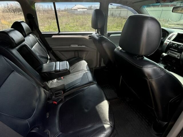 Сірий Міцубісі Паджеро Спорт, об'ємом двигуна 2.5 л та пробігом 170 тис. км за 13500 $, фото 9 на Automoto.ua