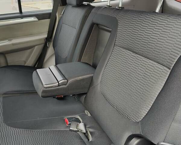 Сірий Міцубісі Паджеро Спорт, об'ємом двигуна 2.48 л та пробігом 85 тис. км за 16000 $, фото 8 на Automoto.ua
