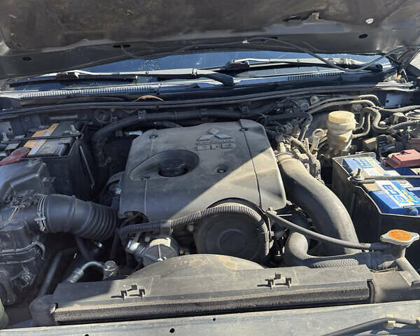 Сірий Міцубісі Паджеро Спорт, об'ємом двигуна 2.48 л та пробігом 225 тис. км за 13200 $, фото 9 на Automoto.ua