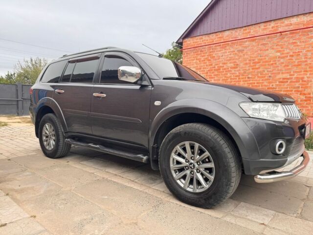 Серый Мицубиси Паджеро Спорт, объемом двигателя 2.5 л и пробегом 190 тыс. км за 15000 $, фото 9 на Automoto.ua
