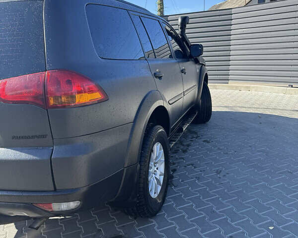 Сірий Міцубісі Паджеро Спорт, об'ємом двигуна 2.48 л та пробігом 225 тис. км за 13200 $, фото 7 на Automoto.ua