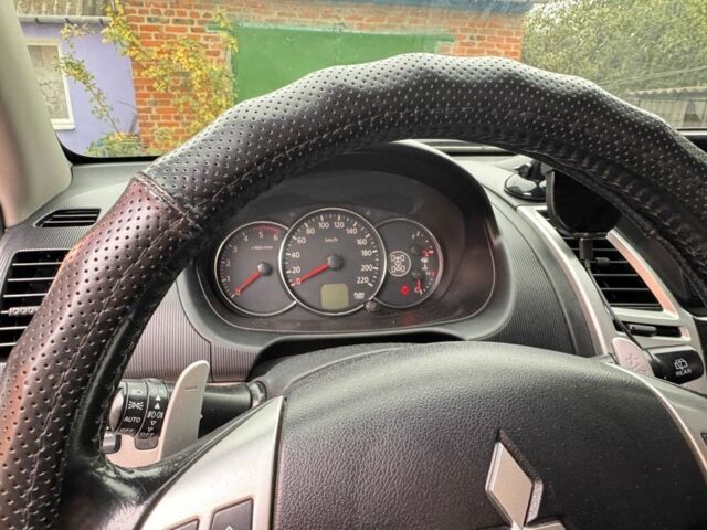 Серый Мицубиси Паджеро Спорт, объемом двигателя 2.5 л и пробегом 190 тыс. км за 15000 $, фото 15 на Automoto.ua