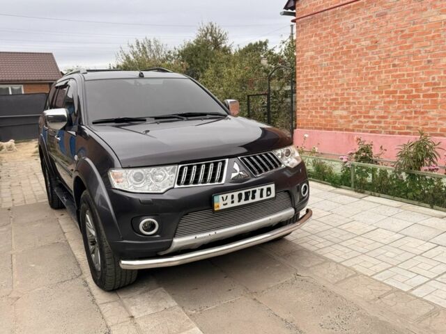 Серый Мицубиси Паджеро Спорт, объемом двигателя 2.5 л и пробегом 190 тыс. км за 15000 $, фото 7 на Automoto.ua