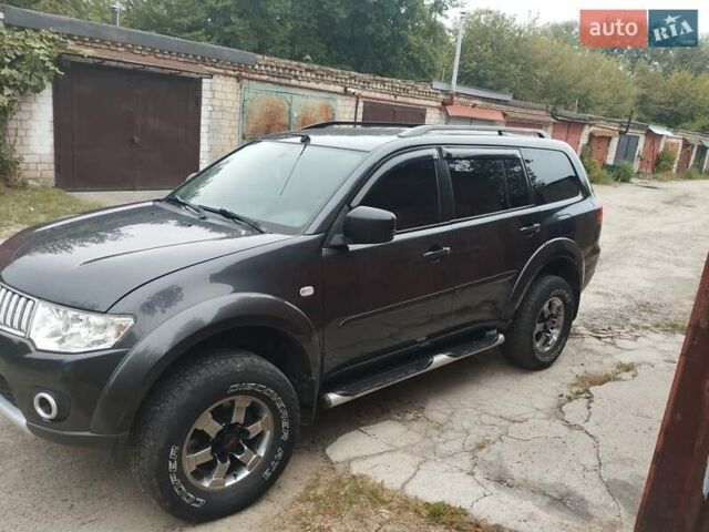 Серый Мицубиси Паджеро Спорт, объемом двигателя 2.48 л и пробегом 255 тыс. км за 14900 $, фото 9 на Automoto.ua
