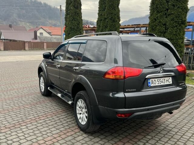 Серый Мицубиси Паджеро Спорт, объемом двигателя 2.5 л и пробегом 296 тыс. км за 11800 $, фото 2 на Automoto.ua