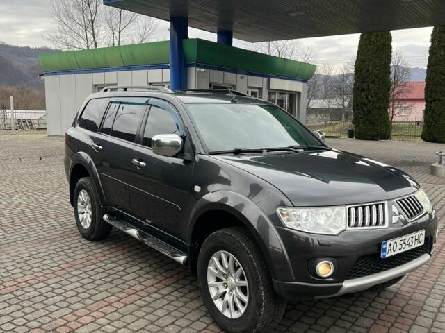 Серый Мицубиси Паджеро Спорт, объемом двигателя 2.5 л и пробегом 296 тыс. км за 11800 $, фото 4 на Automoto.ua