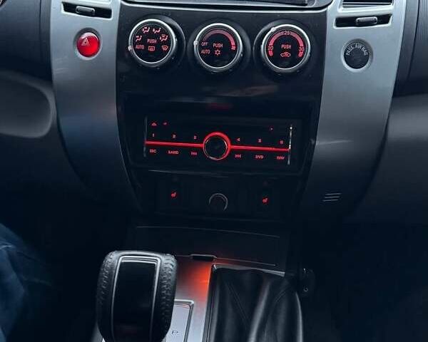 Міцубісі Паджеро Спорт 2012 у Криничках на Automoto.ua Сірий Міцубісі Паджеро Спорт, об'ємом двигуна 2.48 л та пробігом 177 тис. км за 19999 $, фото 3 на Automoto.ua