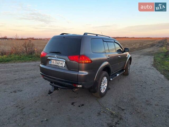 Серый Мицубиси Паджеро Спорт, объемом двигателя 2.48 л и пробегом 218 тыс. км за 16200 $, фото 10 на Automoto.ua