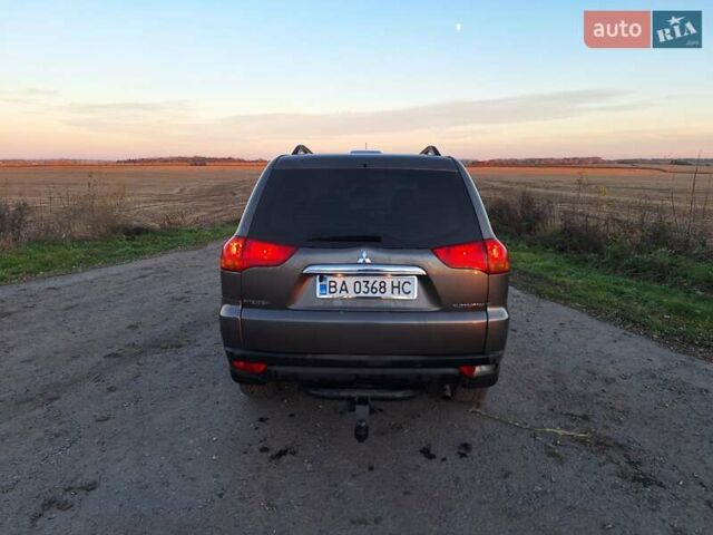 Серый Мицубиси Паджеро Спорт, объемом двигателя 2.48 л и пробегом 218 тыс. км за 16200 $, фото 13 на Automoto.ua