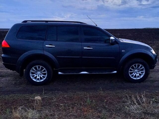 Серый Мицубиси Паджеро Спорт, объемом двигателя 2.5 л и пробегом 211 тыс. км за 12000 $, фото 9 на Automoto.ua