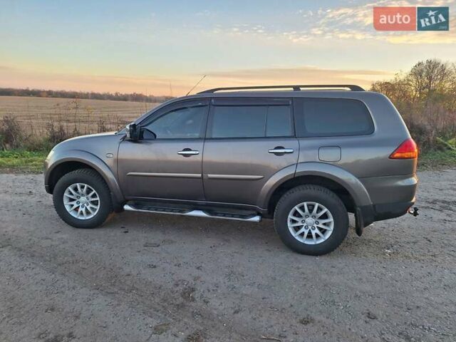 Серый Мицубиси Паджеро Спорт, объемом двигателя 2.48 л и пробегом 218 тыс. км за 16200 $, фото 19 на Automoto.ua