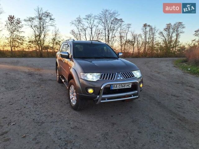 Серый Мицубиси Паджеро Спорт, объемом двигателя 2.48 л и пробегом 218 тыс. км за 16200 $, фото 22 на Automoto.ua