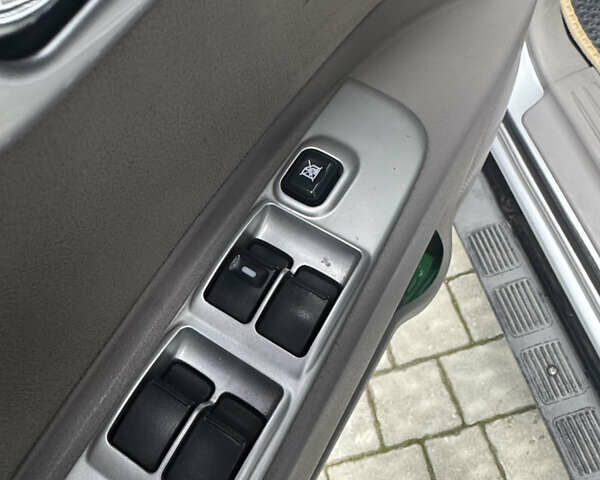 Серый Мицубиси Паджеро Спорт, объемом двигателя 2.48 л и пробегом 200 тыс. км за 15500 $, фото 15 на Automoto.ua