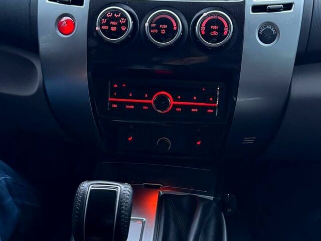 Серый Мицубиси Паджеро Спорт, объемом двигателя 2.5 л и пробегом 177 тыс. км за 19999 $, фото 8 на Automoto.ua