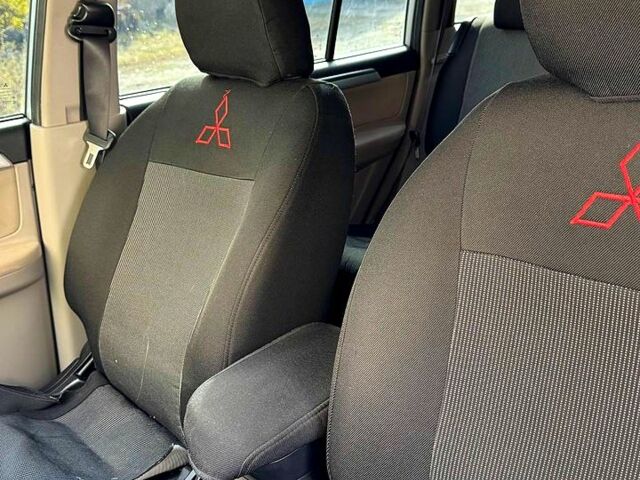 Серый Мицубиси Паджеро Спорт, объемом двигателя 2.5 л и пробегом 177 тыс. км за 19999 $, фото 9 на Automoto.ua