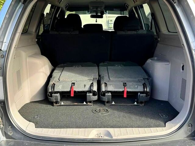 Серый Мицубиси Паджеро Спорт, объемом двигателя 2.5 л и пробегом 177 тыс. км за 19999 $, фото 11 на Automoto.ua