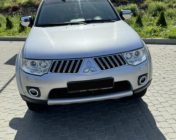 Серый Мицубиси Паджеро Спорт, объемом двигателя 2.48 л и пробегом 200 тыс. км за 15500 $, фото 23 на Automoto.ua