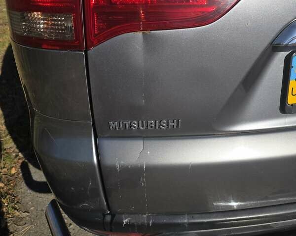 Міцубісі Паджеро Спорт 2013 у Рівному на Automoto.ua Сірий Міцубісі Паджеро Спорт, об'ємом двигуна 2.5 л та пробігом 141 тис. км за 14500 $, фото 5 на Automoto.ua